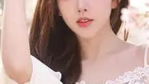 火箭困境：小里弗斯揭秘，阵容未达标交易路在何方？破解之策，能否破茧成蝶？